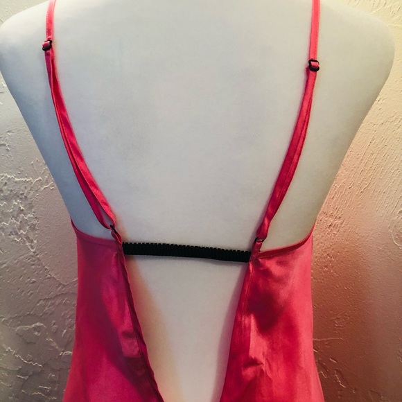 Nighty pink satin and black lace. - Picture 4 of 5